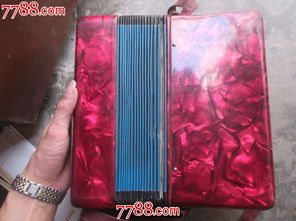 怀旧旋律中的工艺之美 探索80年代英雄牌手风琴的独特魅力